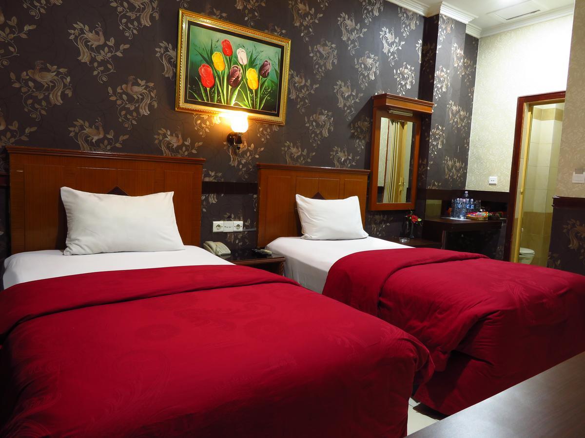 Hotel Menara Lexus Медан Экстерьер фото